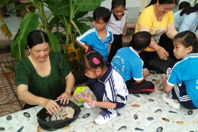 Hỗ trợ học sinh có hoàn cảnh khó khăn trong Liên đội trường TH Vĩnh Phong 4 năm học 2025-2026